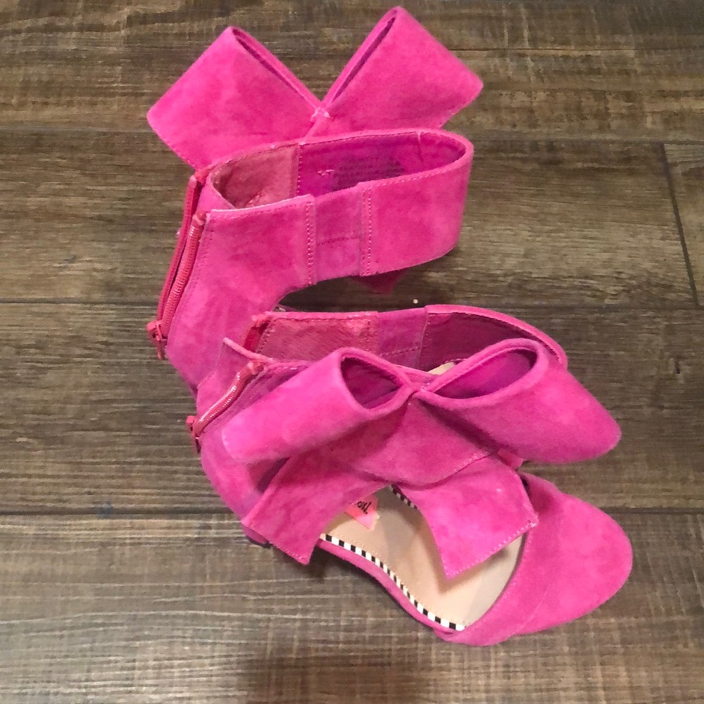 Betsey Johnson Pink Bow Heels